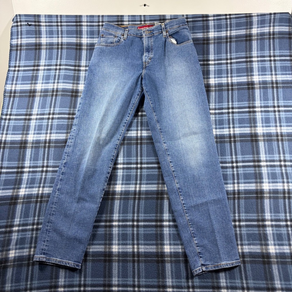 Levis 550 Relaxed Fit Tapered Leg Jeans Medium Wash Stretch Size 8 MIS M